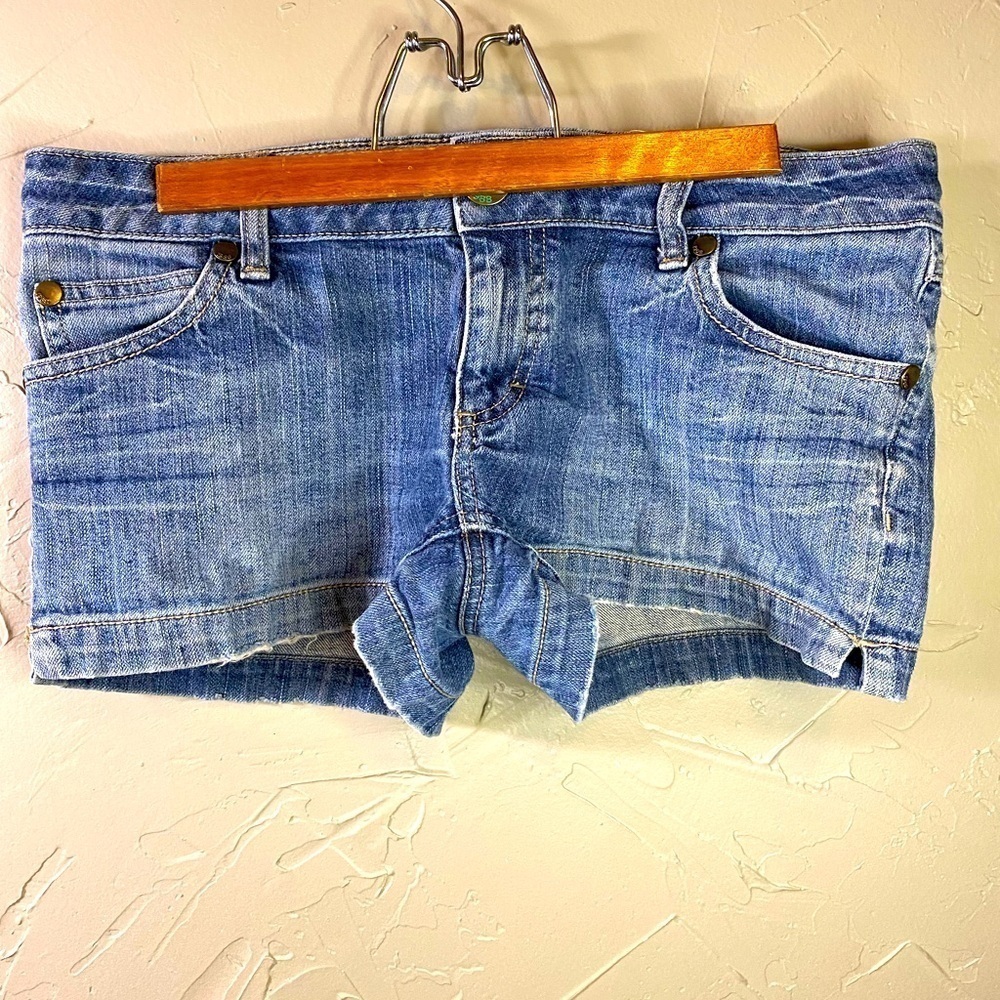 🌹Arizona Jean Co Jean shorts size 5. J-13